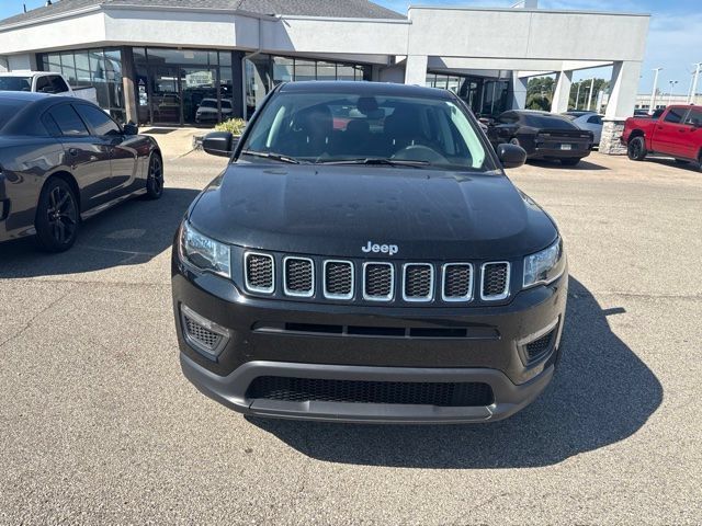 Used 2021 Jeep Compass Sport AWD/4WD image 2