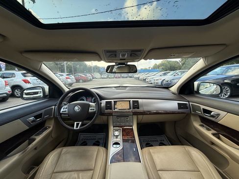 Used 2009 Jaguar XF Premium image 13