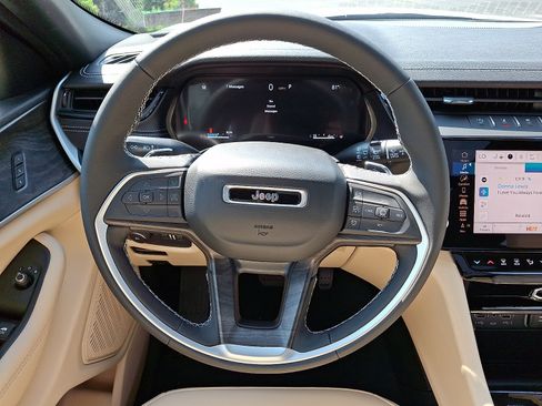 New 2026 Jeep Grand Cherokee Limited AWD/4WD image 15