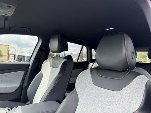 Certified 2023 Volkswagen ID.4 Pro RWD image 15