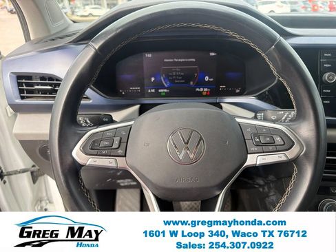 Used 2022 Volkswagen Taos SE FWD image 15