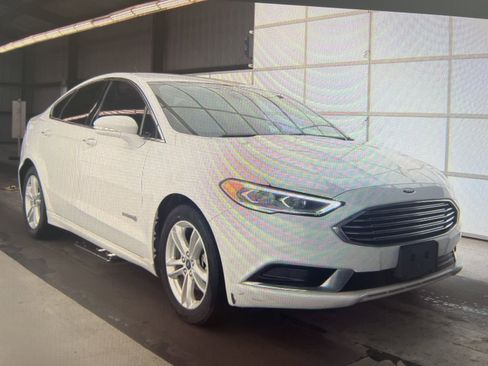 Used 2018 Ford Fusion SE w/ Equipment Group 602A image 6