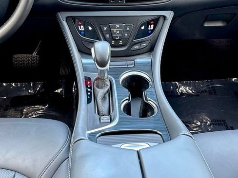 Used 2019 Buick Envision Essence FWD image 30