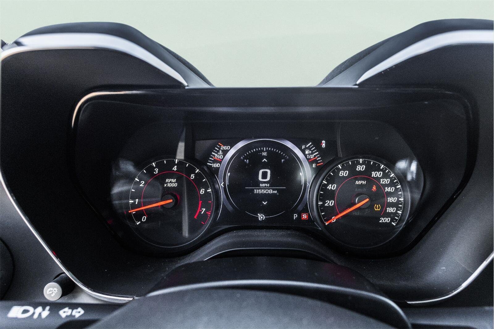 Used 2020 Chevrolet Camaro SS RWD image 4