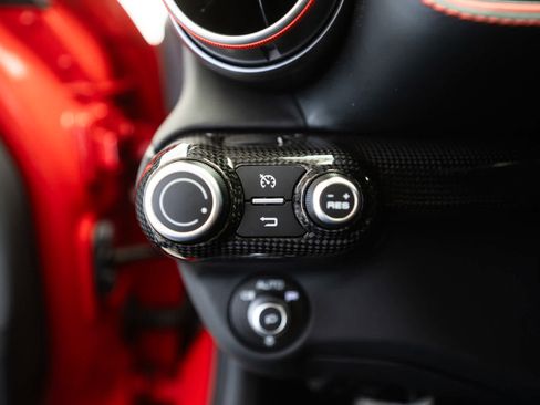 Certified 2021 Ferrari 812 GTS image 18