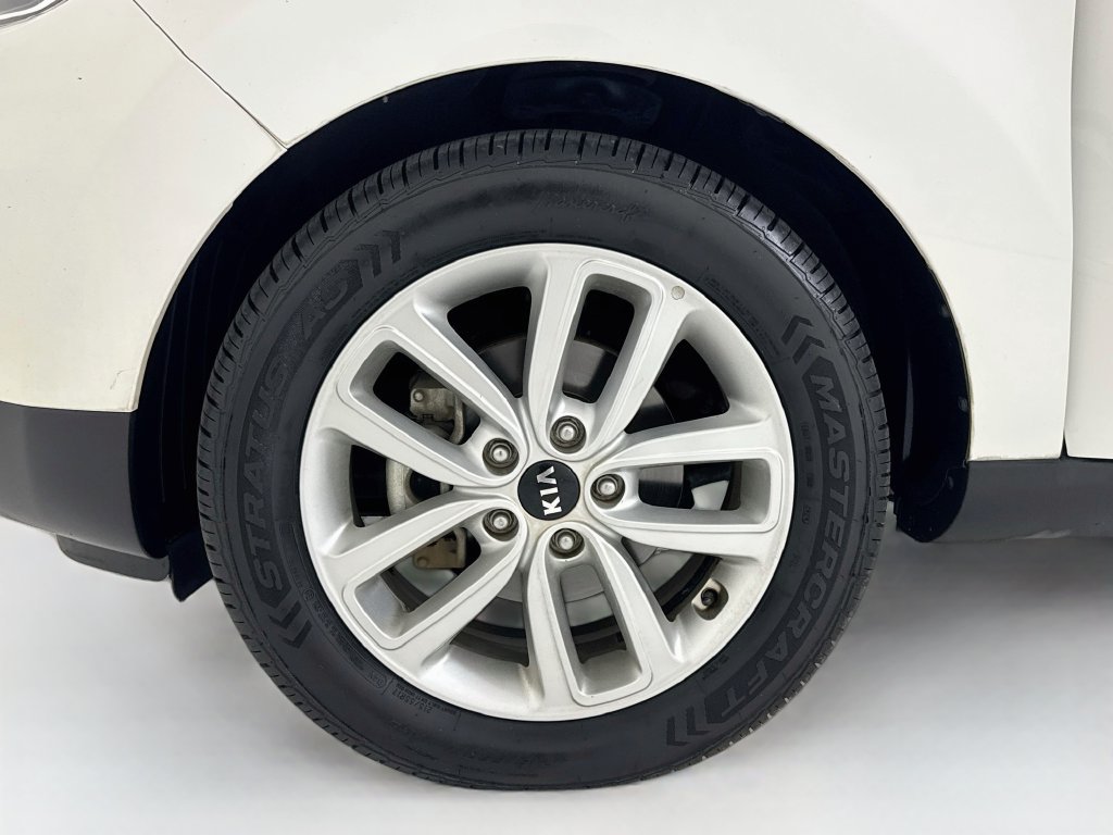 Used 2017 Kia Soul + FWD image 26
