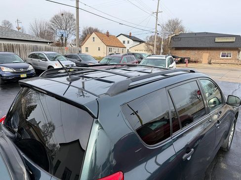 Used 2011 Toyota RAV4 4WD image 10