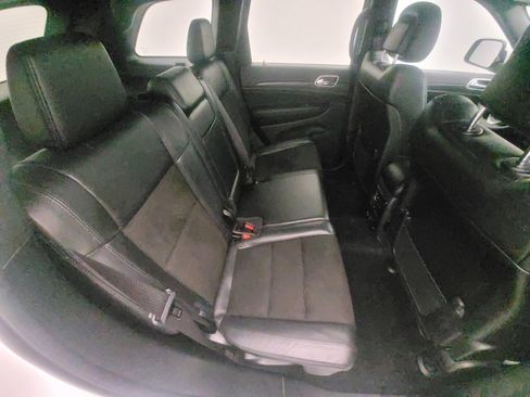 Used 2019 Jeep Grand Cherokee Altitude image 19