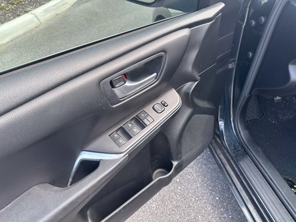 Used 2017 Toyota Camry LE FWD image 13