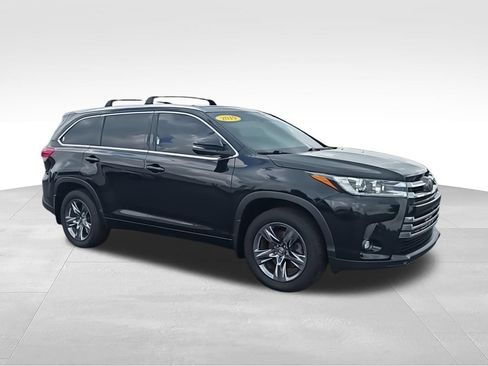 Used 2019 Toyota Highlander Limited Platinum AWD/4WD image 2