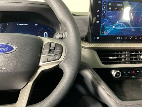 Certified 2026 Ford Explorer Active RWD image 25