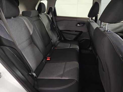 Used 2023 Nissan Rogue SV FWD image 25