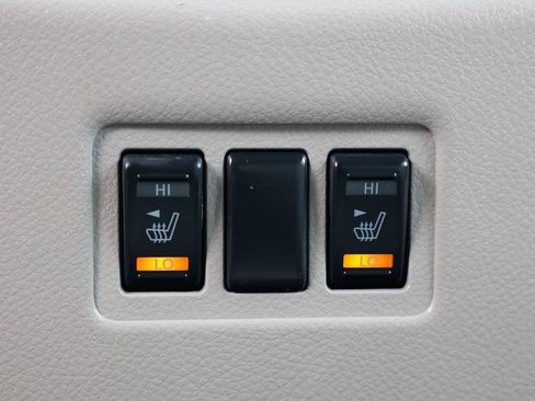 Used 2014 Nissan Quest SL FWD image 40