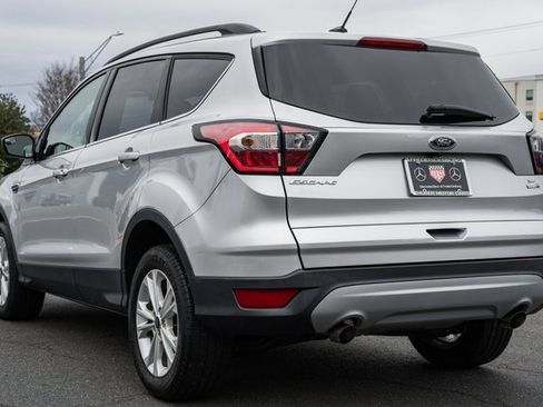 Used 2018 Ford Escape SE image 5