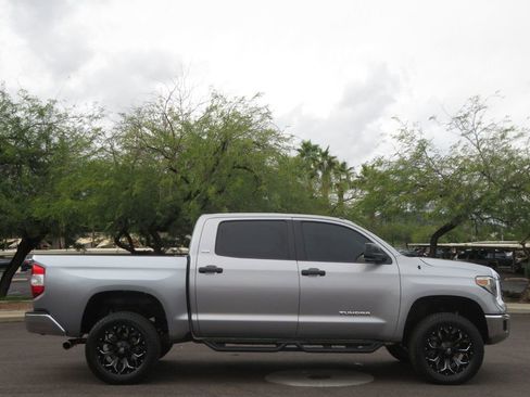 Used 2018 Toyota Tundra SR5 image 3