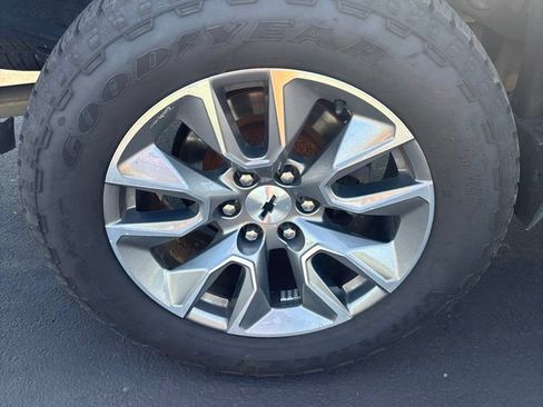 Used 2017 Chevrolet Silverado 1500 LT w/ Rally 2 Edition AWD/4WD image 38