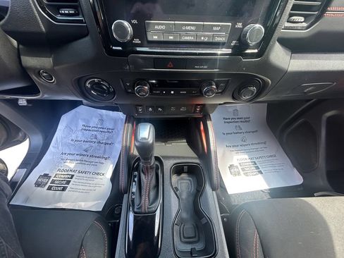 Certified 2023 Nissan Frontier PRO-4X w/ Pro Convenience Package AWD/4WD image 12