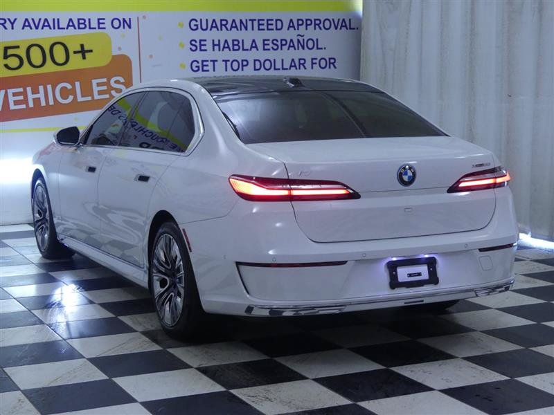 Used 2023 BMW i7 xDrive60 AWD/4WD image 5