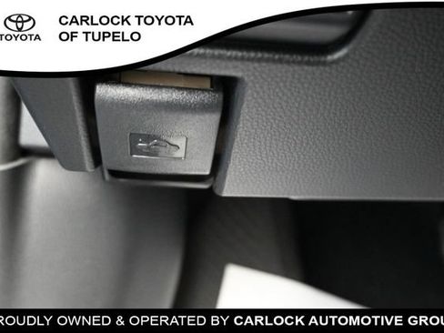 Used 2025 Toyota Prius Plug-In Hybrid FWD image 26