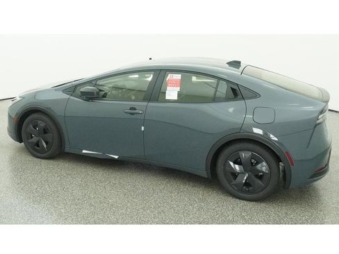 New 2026 Toyota Prius Plug-In Hybrid image 4