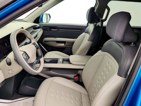 Used 2026 Kia EV9 Wind image 20