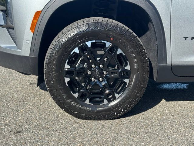New 2027 Chevrolet Traverse Z71 w/ Enhanced Driving Package AWD/4WD image 10