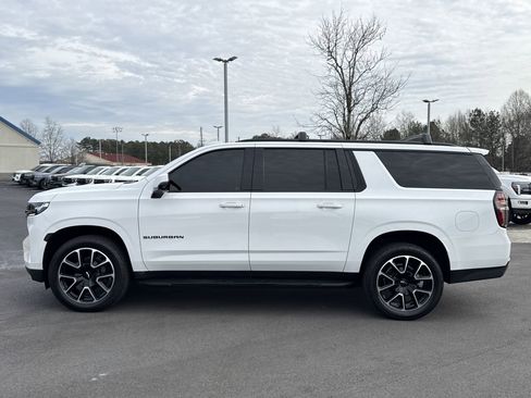 Used 2022 Chevrolet Suburban RST w/ Luxury Package image 26