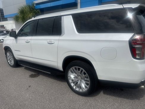 Used 2023 Chevrolet Suburban Premier RWD image 7