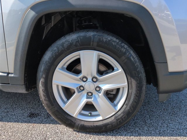 Certified 2022 Jeep Compass Latitude AWD/4WD image 10