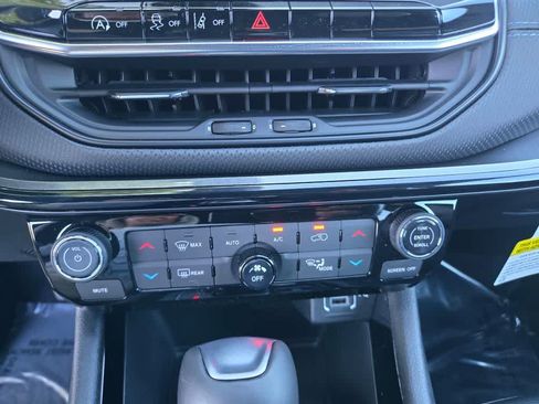 New 2026 Jeep Compass Latitude AWD/4WD image 16