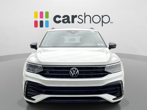 Used 2023 Volkswagen Tiguan SE R-Line AWD/4WD image 8