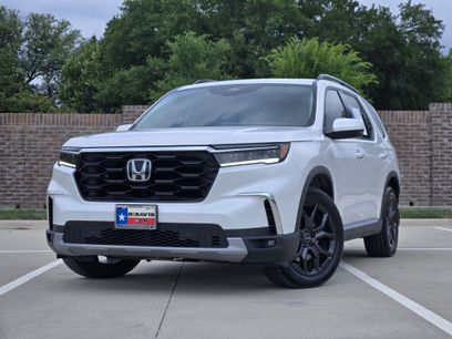 Certified 2025 Honda Pilot Touring