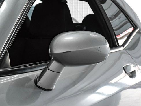 Used 2015 Dodge Challenger SXT image 31