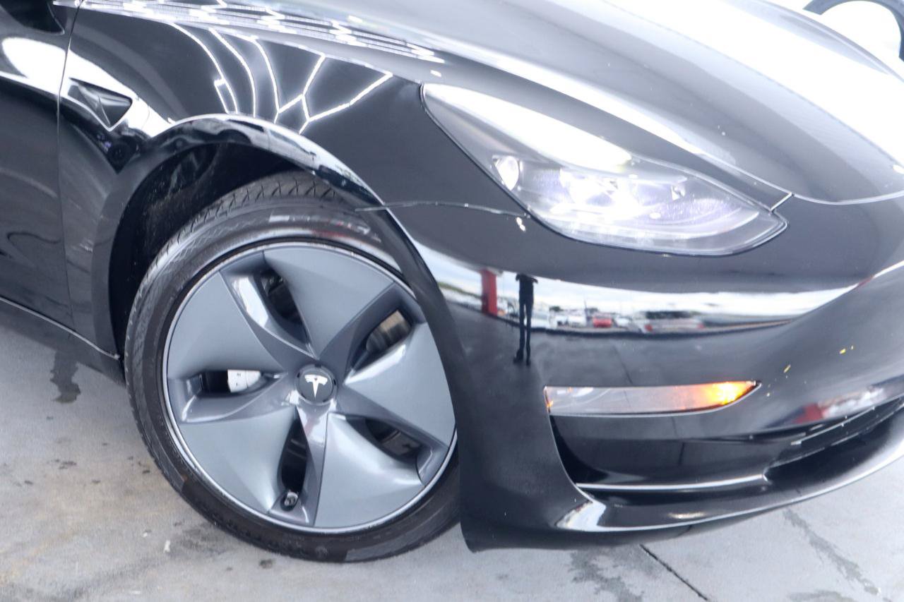 Used 2023 Tesla Model 3 Standard Range RWD image 4