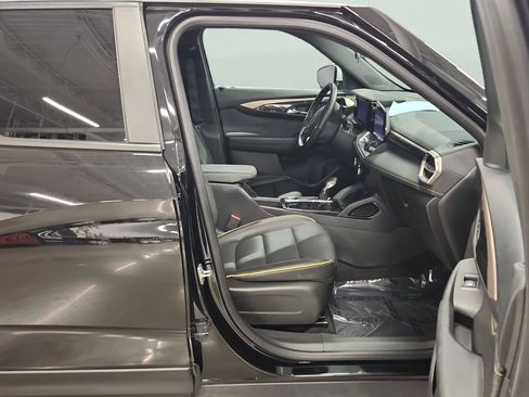 Used 2025 Chevrolet TrailBlazer ACTIV w/ Driver Confidence Package AWD/4WD image 17