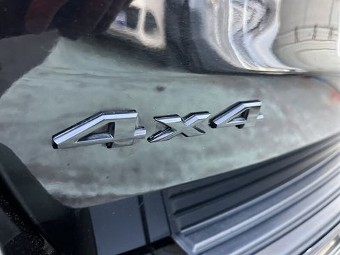 Used 2018 Jeep Grand Cherokee Altitude AWD/4WD image 14