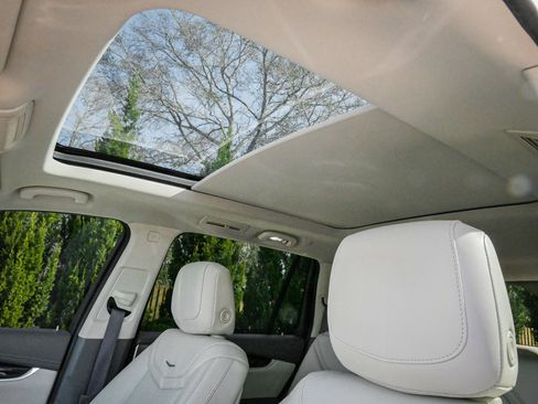 Used 2020 Cadillac XT6 Premium Luxury image 28