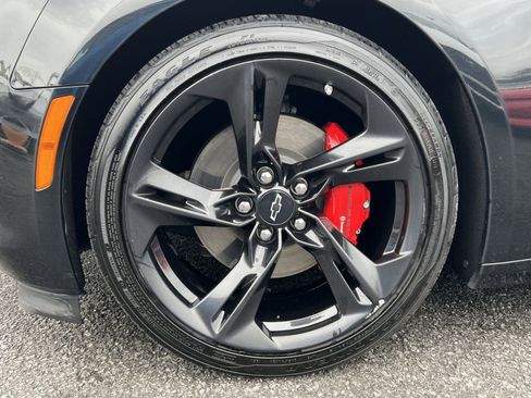 Used 2022 Chevrolet Camaro LT RWD image 20