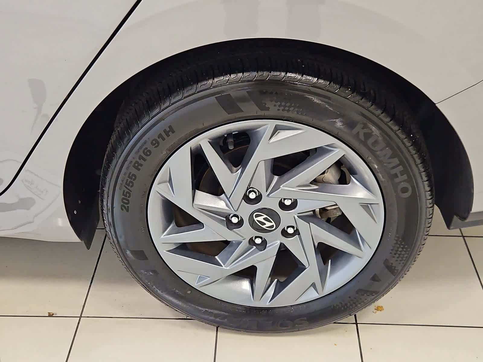 Used 2024 Hyundai Elantra SEL FWD image 22