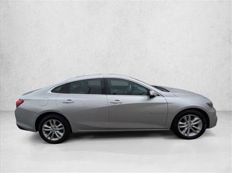 Used 2018 Chevrolet Malibu LT video 4