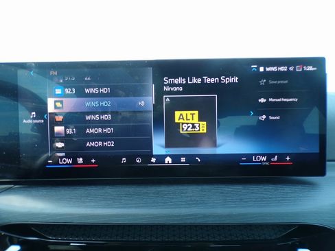 Certified 2025 BMW 430i xDrive Coupe w/ Premium Package image 19