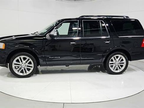 Used 2017 Ford Expedition Platinum RWD image 5