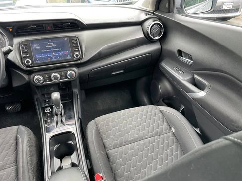 Certified 2023 Nissan Kicks SV FWD image 8