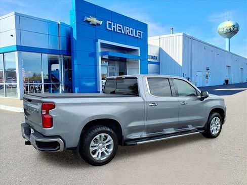 Used 2024 Chevrolet Silverado 1500 LTZ image 3