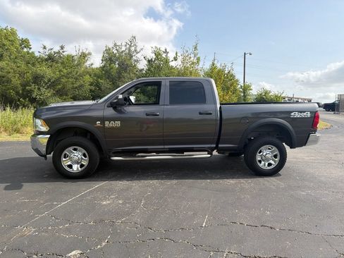 Used 2018 RAM 2500 Tradesman w/ Chrome Appearance Group AWD/4WD image 5