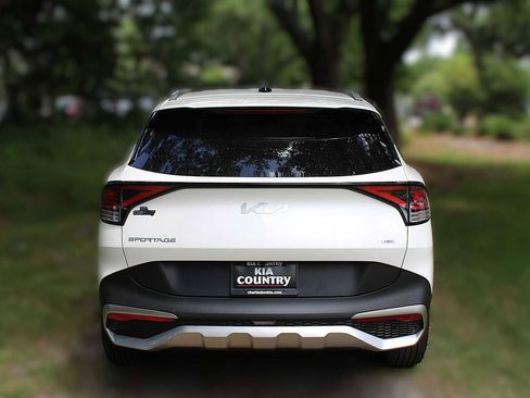 New 2025 Kia Sportage EX image 8