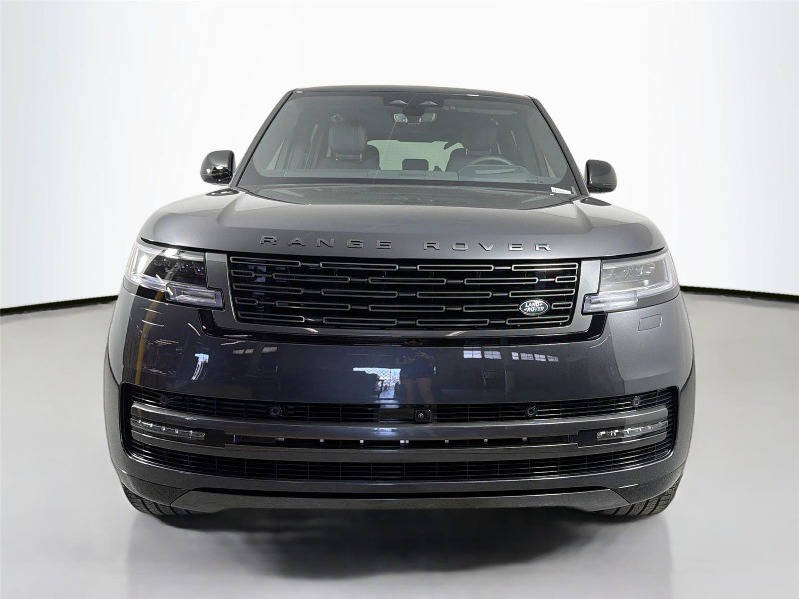 New 2026 Land Rover Range Rover Long Wheelbase SE AWD/4WD image 2