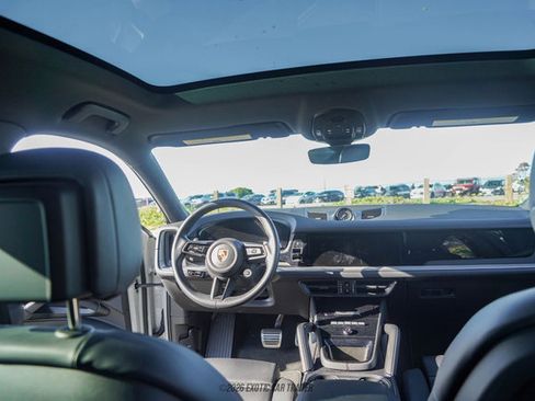 Used 2024 Porsche Cayenne S image 50
