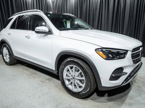Certified 2025 Mercedes-Benz GLE 350 4MATIC image 3