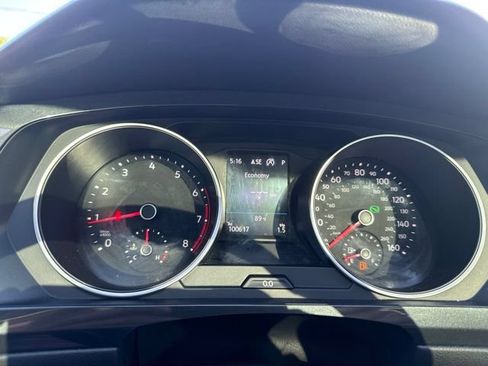 Used 2018 Volkswagen Tiguan SEL AWD/4WD image 5